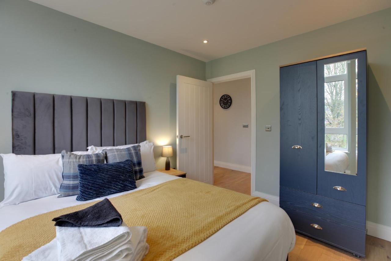 New London Life Executive Apartments Челмсфорд Екстериор снимка