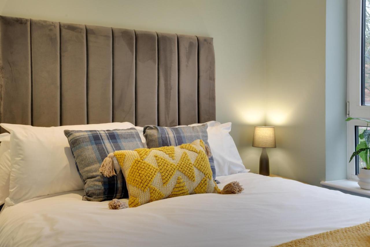 New London Life Executive Apartments Челмсфорд Екстериор снимка