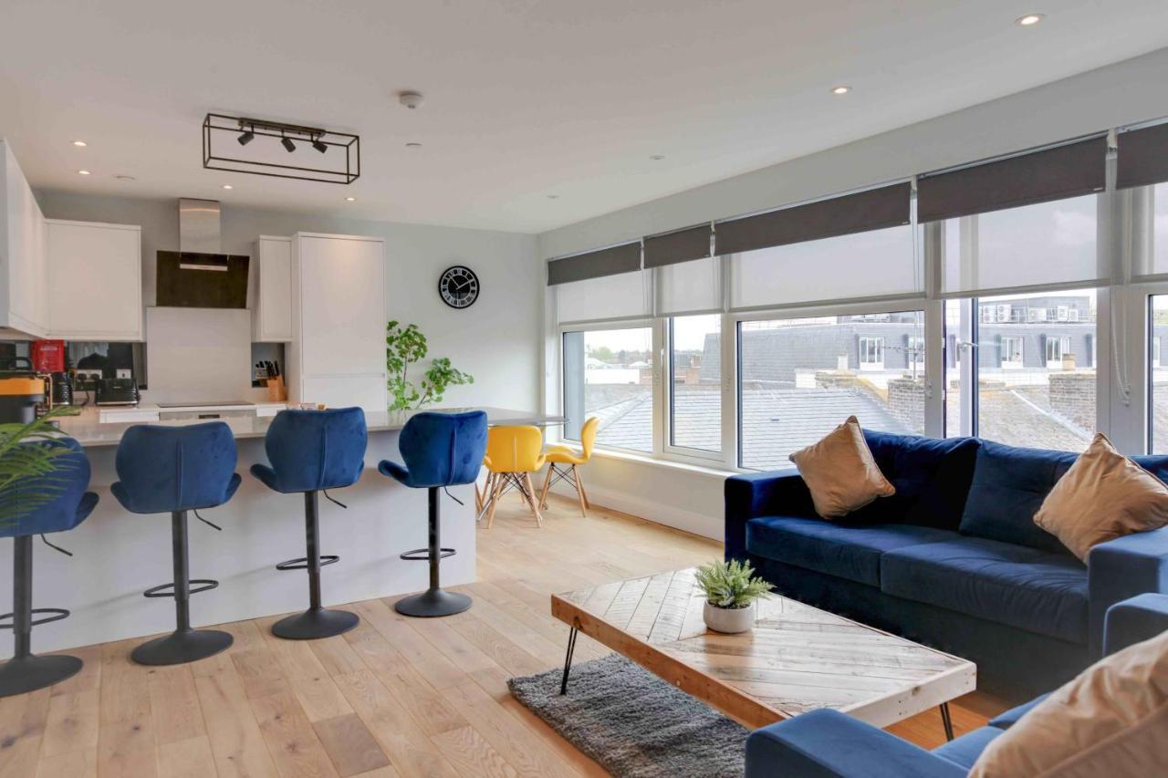 New London Life Executive Apartments Челмсфорд Екстериор снимка