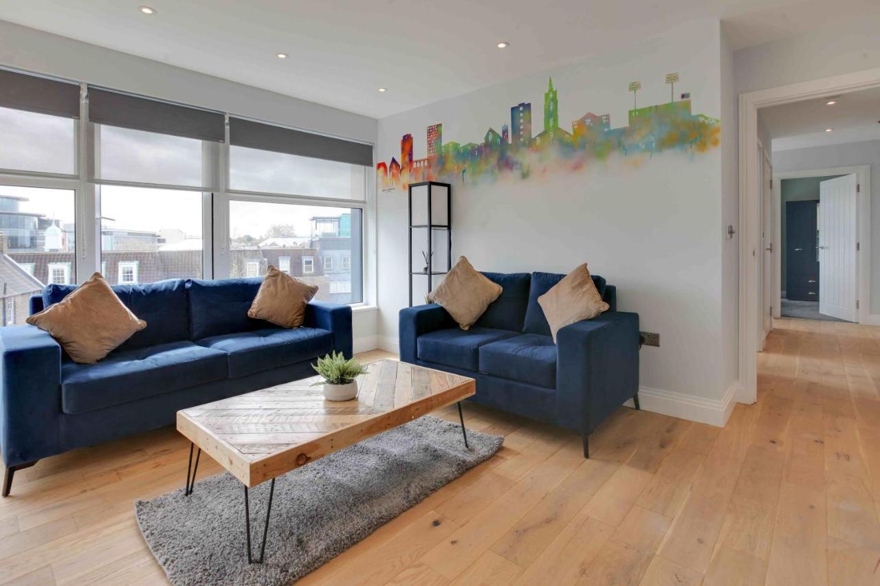 New London Life Executive Apartments Челмсфорд Екстериор снимка