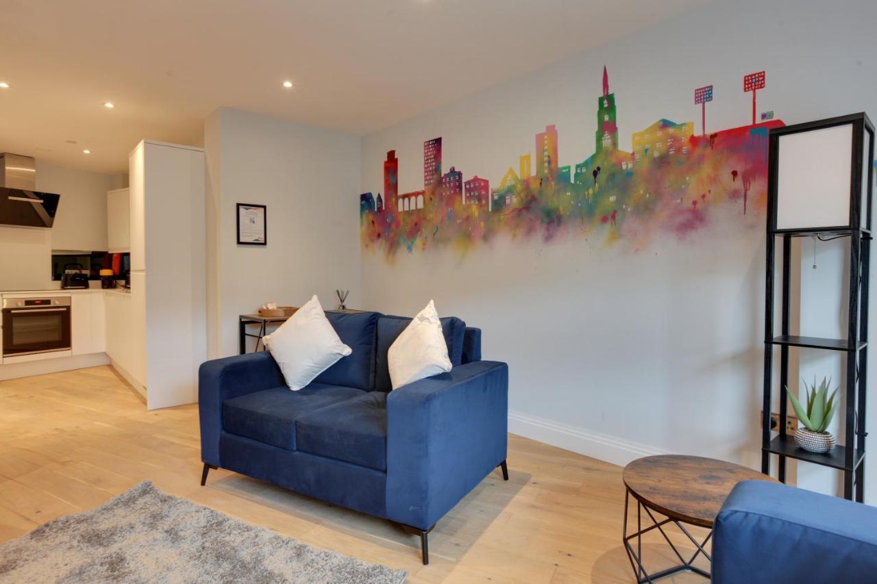 New London Life Executive Apartments Челмсфорд Екстериор снимка