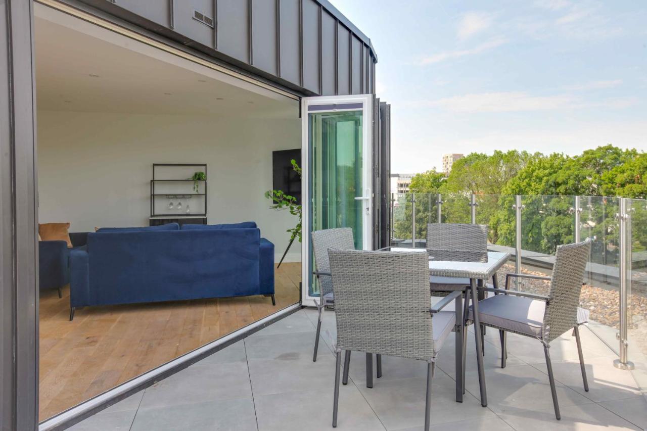 New London Life Executive Apartments Челмсфорд Екстериор снимка