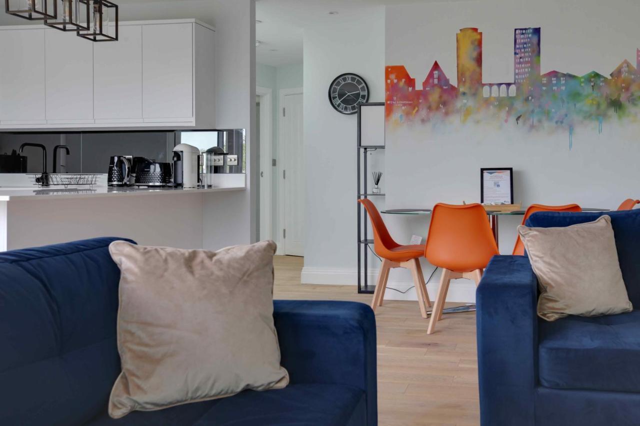 New London Life Executive Apartments Челмсфорд Екстериор снимка