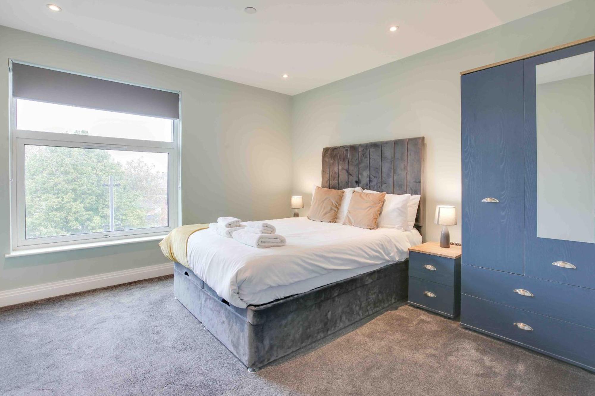 New London Life Executive Apartments Челмсфорд Екстериор снимка